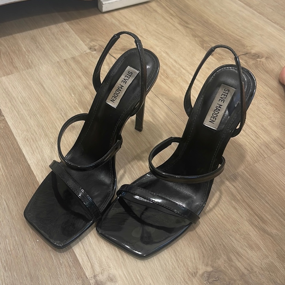 Steve Madden strappy heel